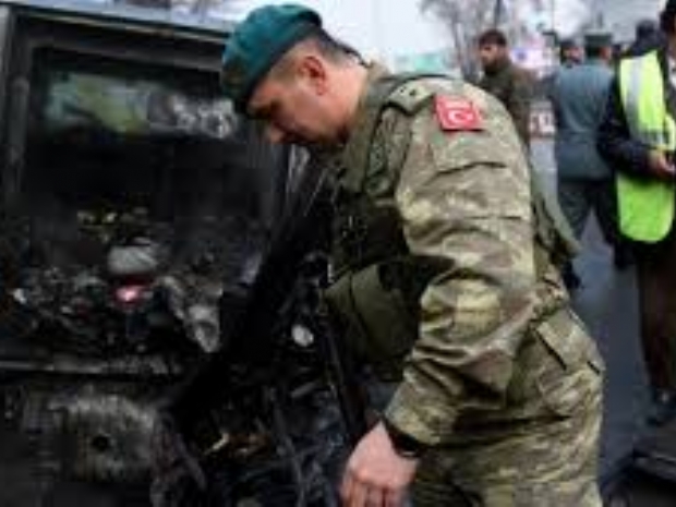 Türk askerlerine saldırı Afganları üzdü