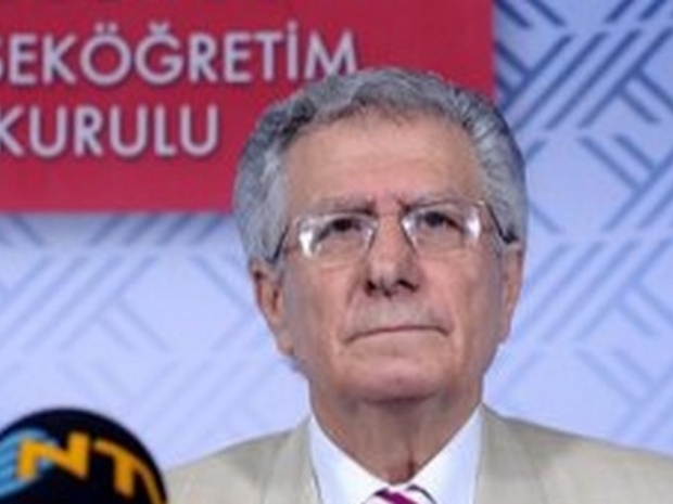 Ben istifa ettim o da etsin