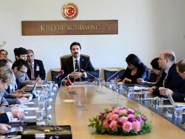 İnsan Hakları Komisyonu Almanya'ya gidiyor