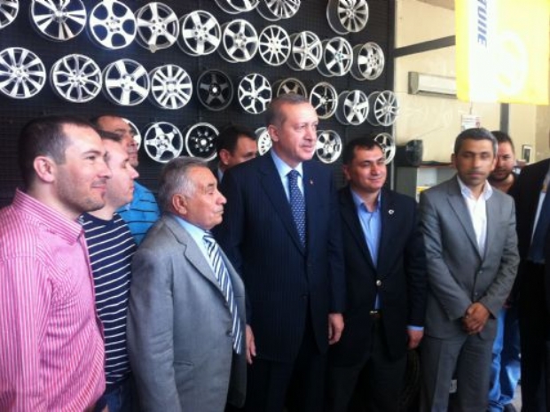 Erdoğan'dan esnaf ziyareti