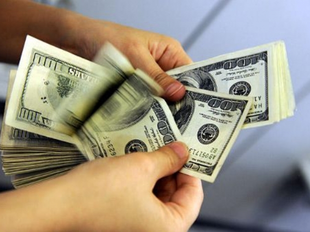 Dolar rekor tazeledi