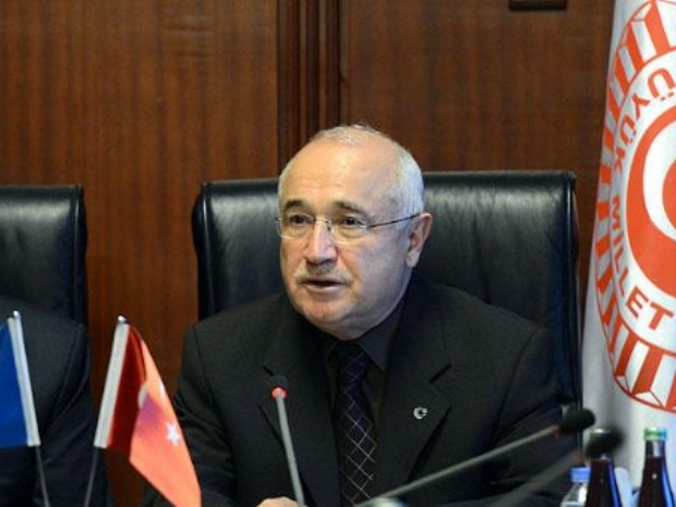 Çiçek yeniden aday