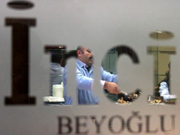İnci Pastanesi, ruhsatına kavuştu