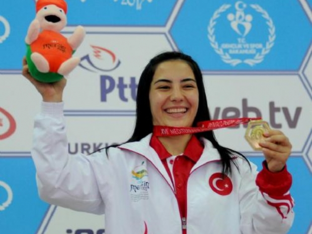 3 altın madalya daha