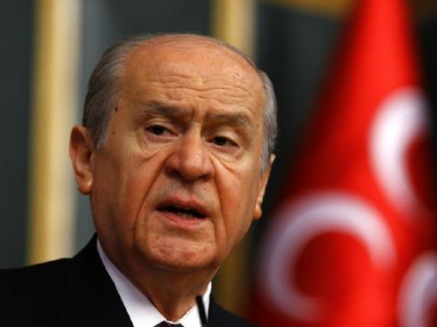 Bahçeli katarakt ameliyatı oldu