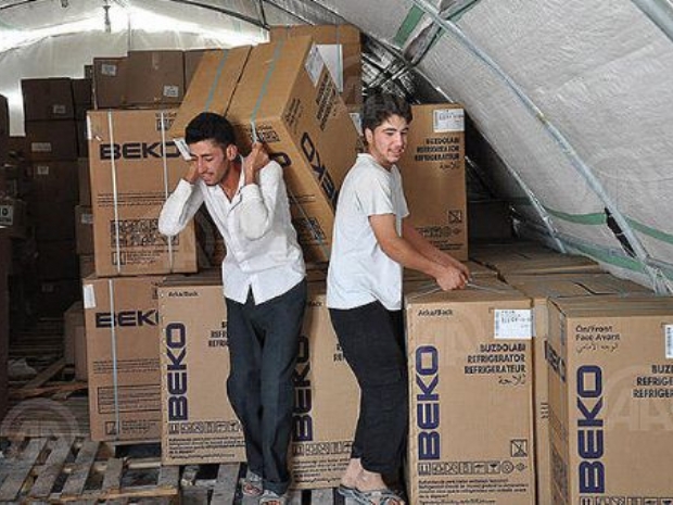 Çadır kentte buzdolabı keyfi