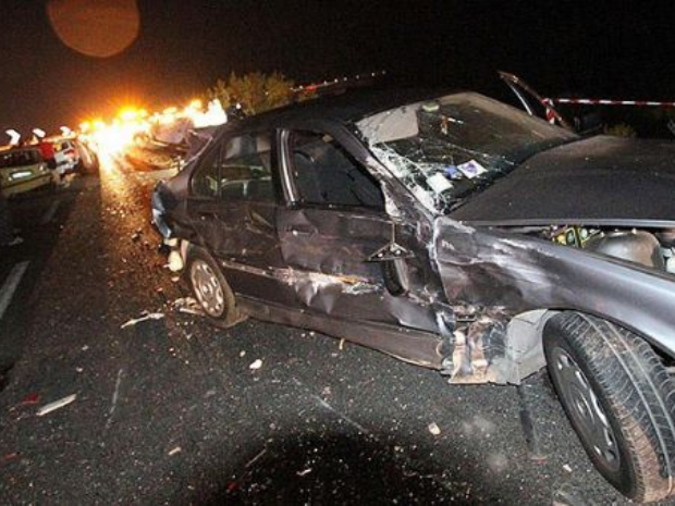 İtalya'da otobüs kazası: 37 ölü