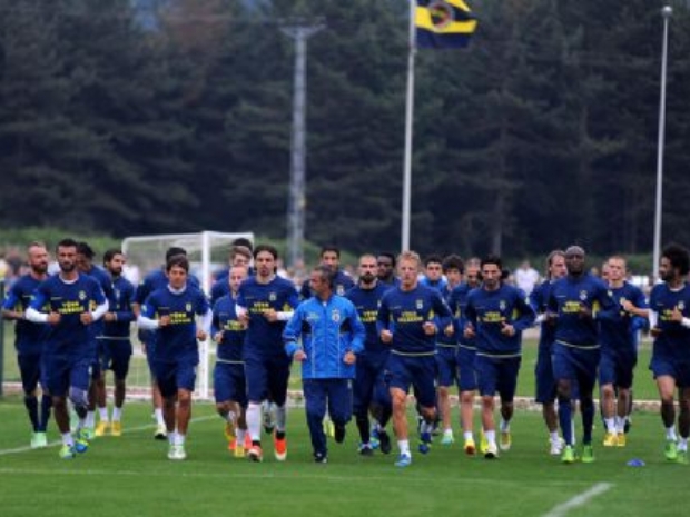 Fenerbahçe avantaj peşinde