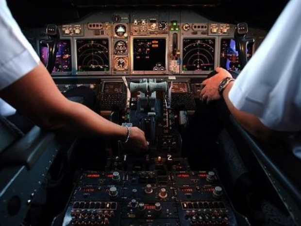 Lübnan'da Türk pilot ve yardımcısı kaçırıldı