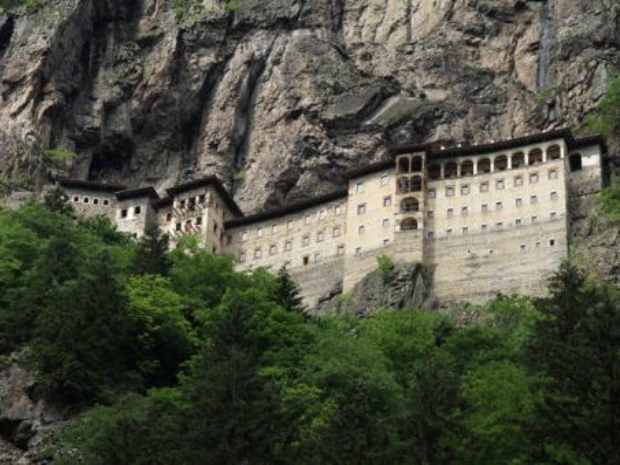Sümela Manastırı ayine hazır