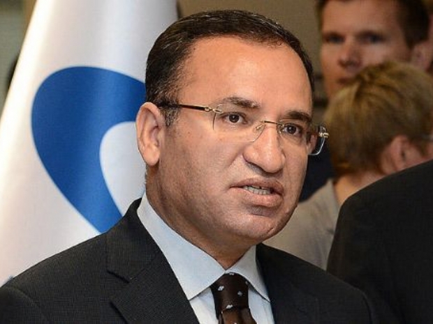 ''Polis şiddetini kınıyorum''