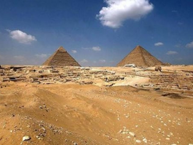 Piramitler ziyarete kapatıldı
