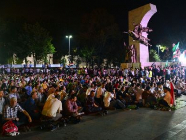 Mısır'daki katliama protesto
