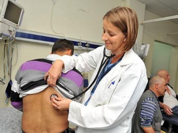 425 yabancı sağlıkçı Türkiye'de çalışma vizesi aldı