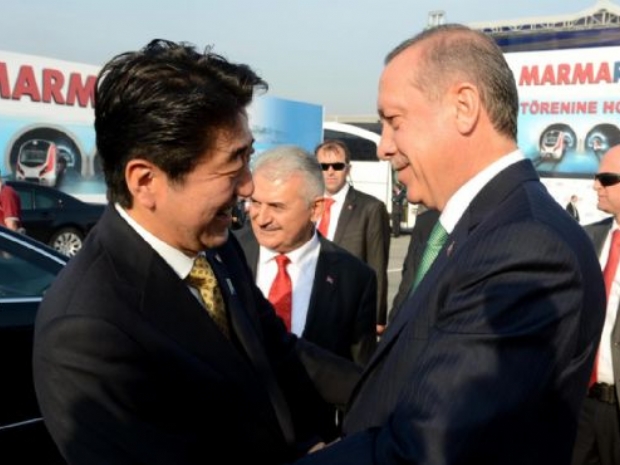 Erdoğan Abe ile görüştü