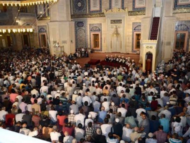 Hüseyin Sözlü, Berat Kandili Programına Katıldı