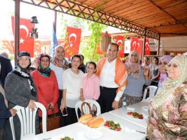 Sözlü, Özümüzü Korumak İçin, Allah'ın Verdiği Aklı Kullanmalıyız