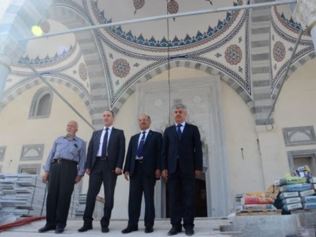 Başkan Saygılı Nur Camiini gezdi