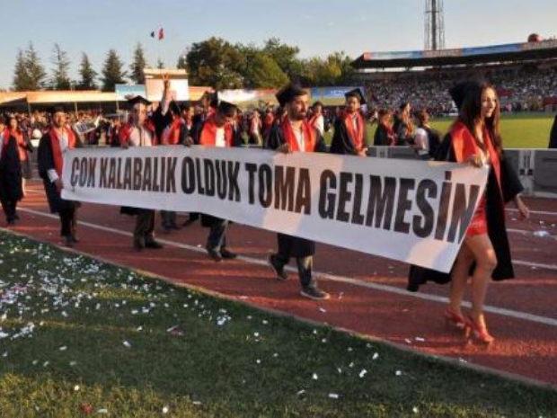 Mezuniyette Pankartlar Konuştu