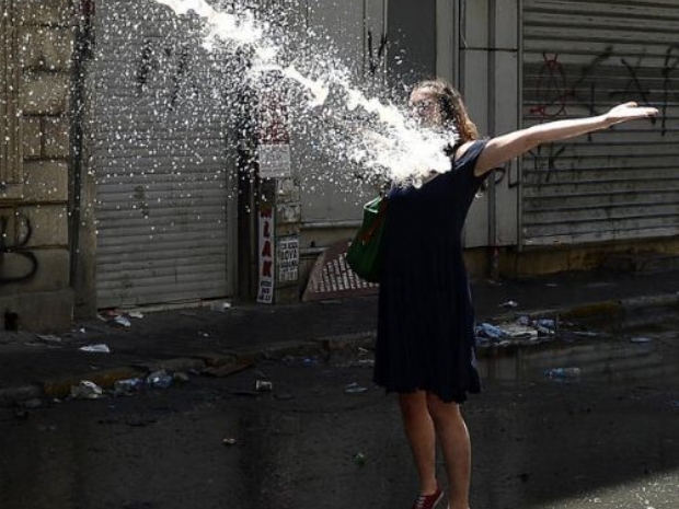 Gezi Parkı Simgelerinden Siyahlı Kadın Konuştu