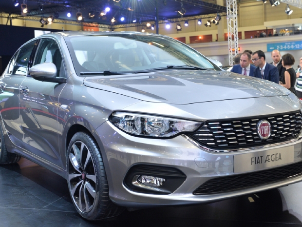 Fiat’ın yeni kompakt sedanının dünya prömiyeri 2015 İstanbul Autoshow’da gerçekleştirildi